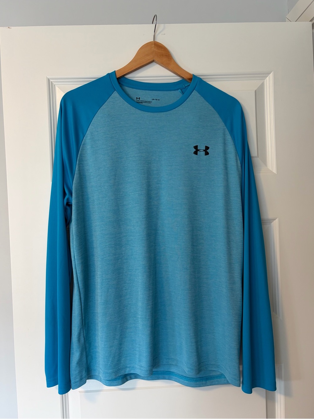 Under Armour Men's Long Sleeve Raglan Performance Shirt - Light Blue / Teal